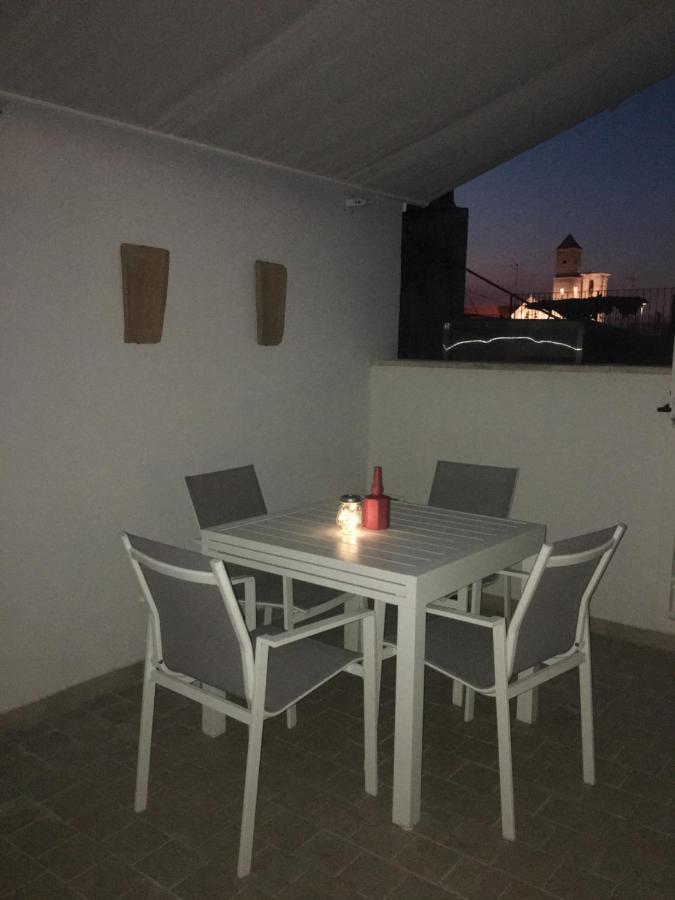 La Terrazza Sul Mare - Dimora Di Charme Leilighet Giovinazzo Eksteriør bilde